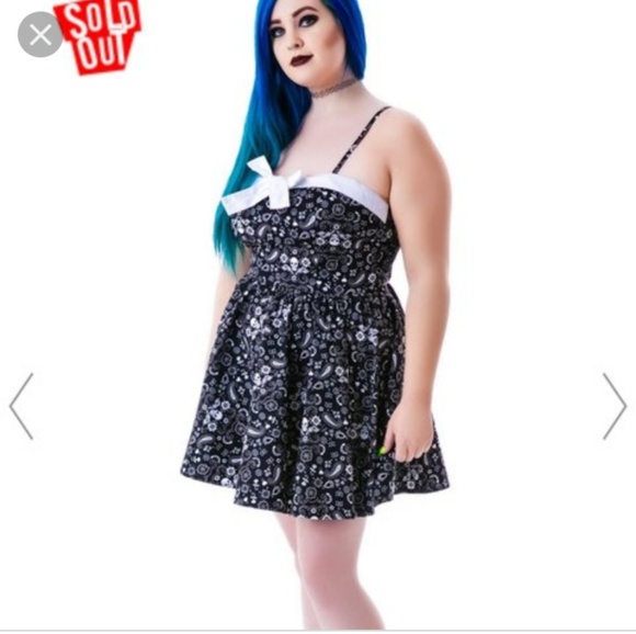 Hot Topic black and white skull summer dress - Picture 2 of 4